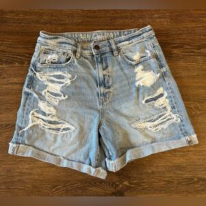 American Eagle Outfitters Relaxed Mom Shorts - Distressed Denim - Women’s Sz 6